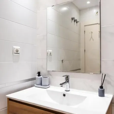 Penthouse With Private Rooftop - Center By Rems Apartment